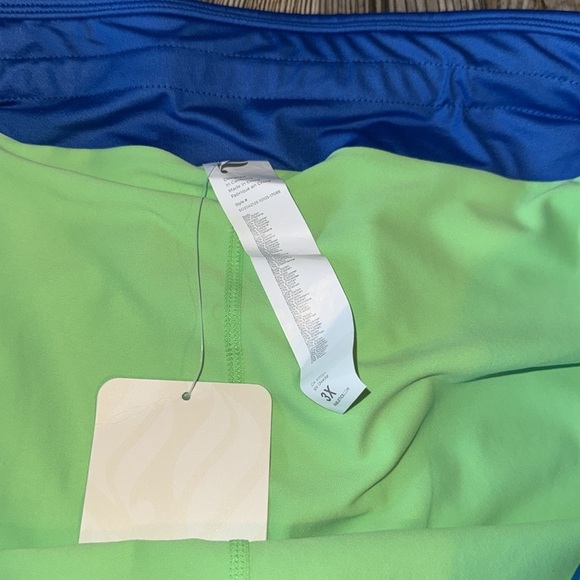 Fabletics run shorts running 3x NEW austyn zip back pocket liner shorts mid rise - Picture 3 of 5